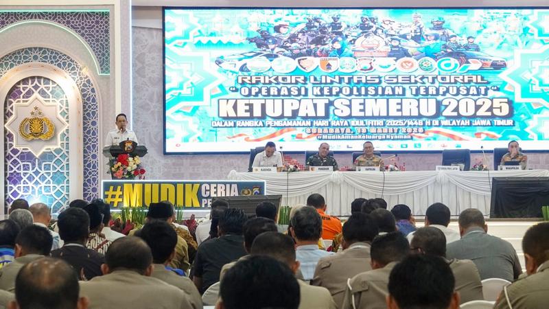 Sekda Adhy Pastikan Pemprov Jatim Siap Hadapi Angkutan Lebaran 2025